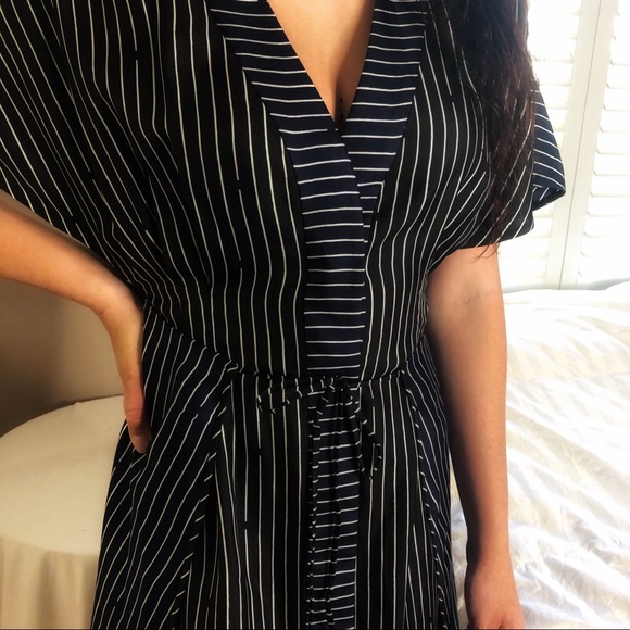 Diane Von Furstenberg Silk Navy Blk Striped Dress Church or Office Attire - Picture 3 of 6
